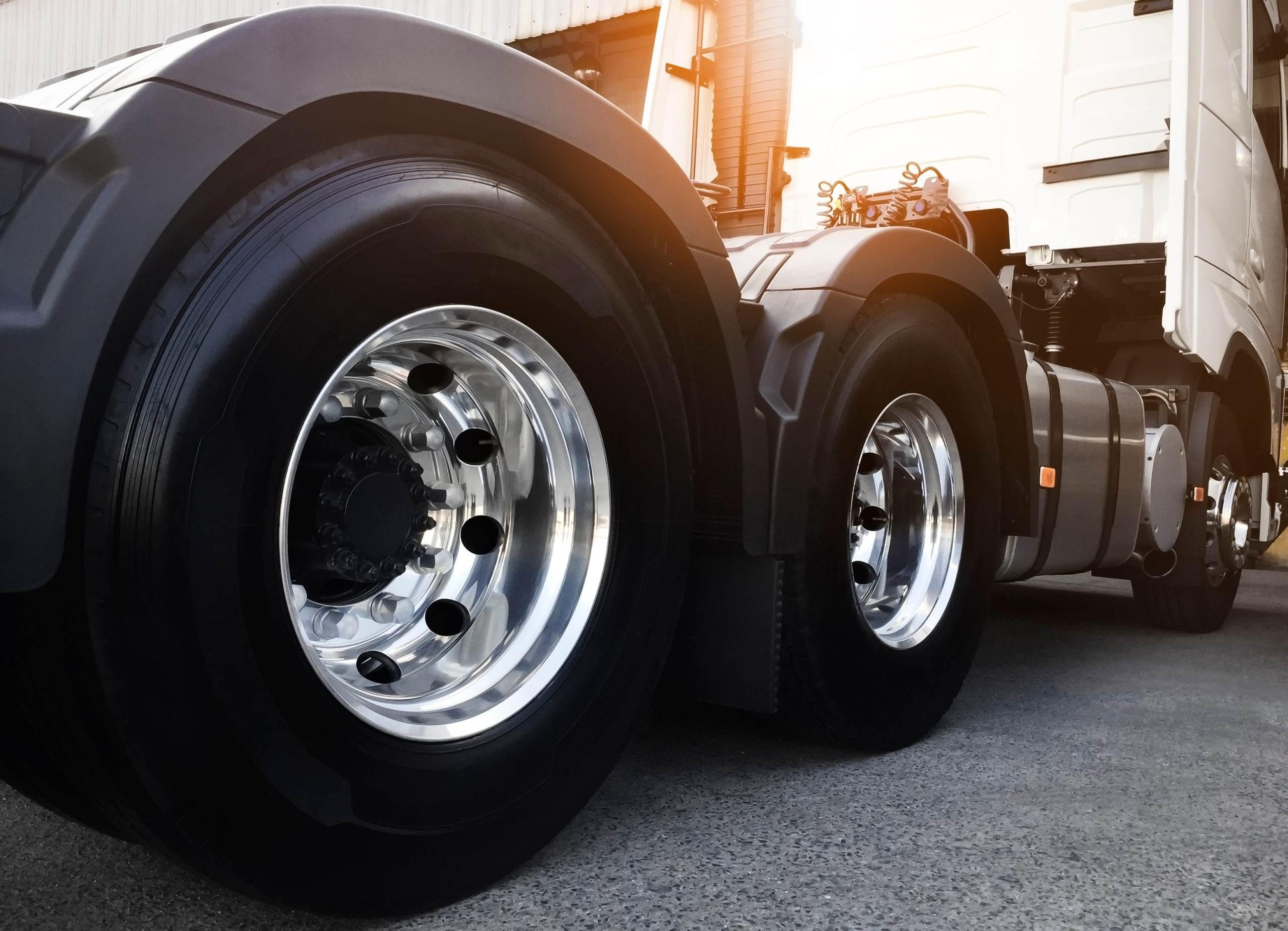 Truck wheels and new truck tires of semi truck